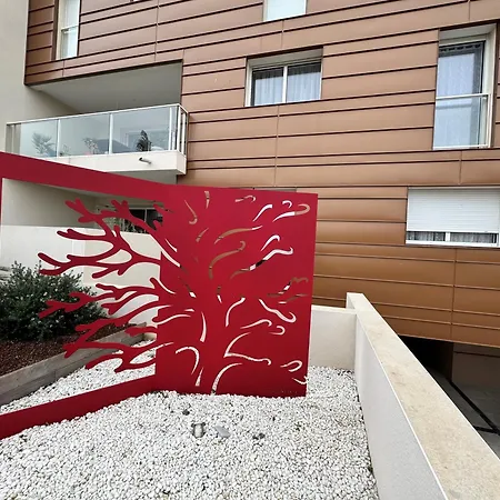Appartement 225, Coral à La De La Conque