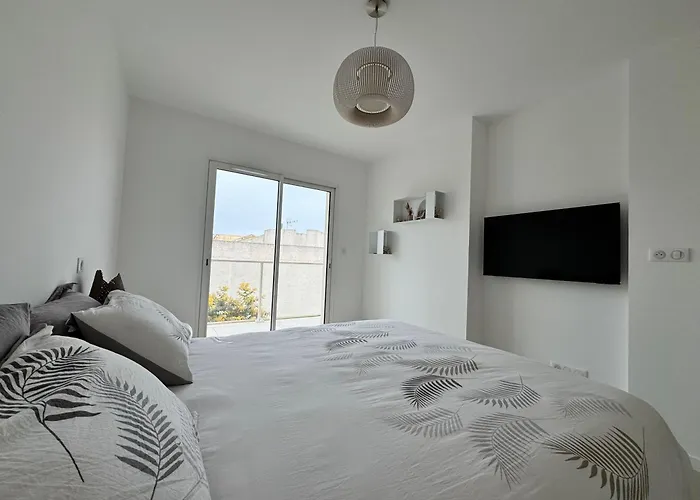 225, Coral à La De La Conque * Agde